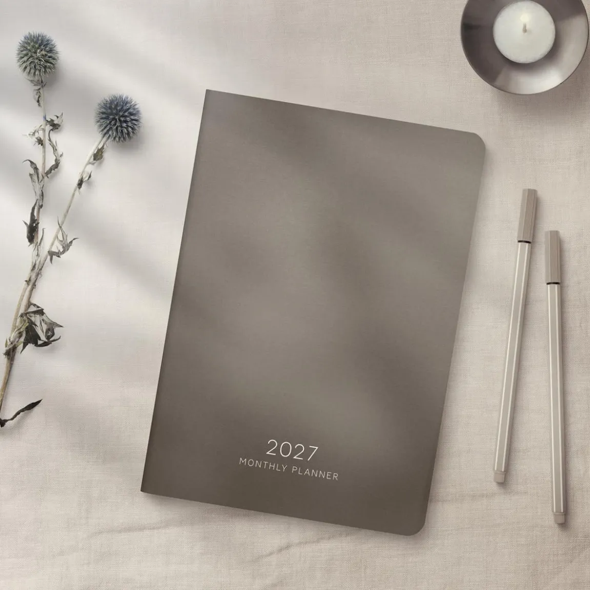 Almanacka Burde 1061 Monthly Planner 2027 A5