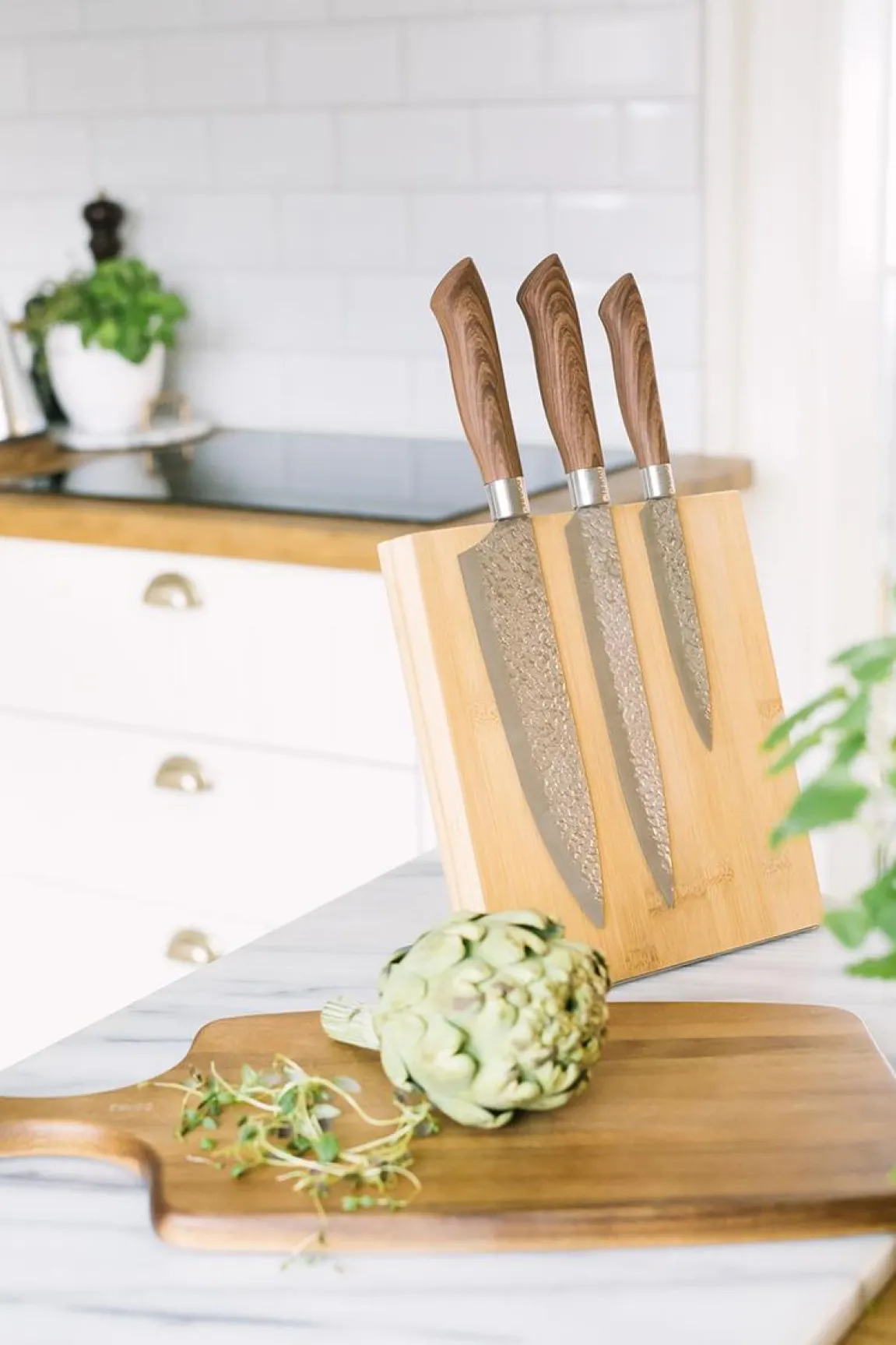 Knivset Dorre Akira