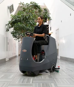 Kombimaskin Åkbar Numatic CRL8072 Inkl 2 Batterier & Borstar