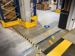 Varseldekal Durable "Gående hänvisas hit" Blå Ø430mm
